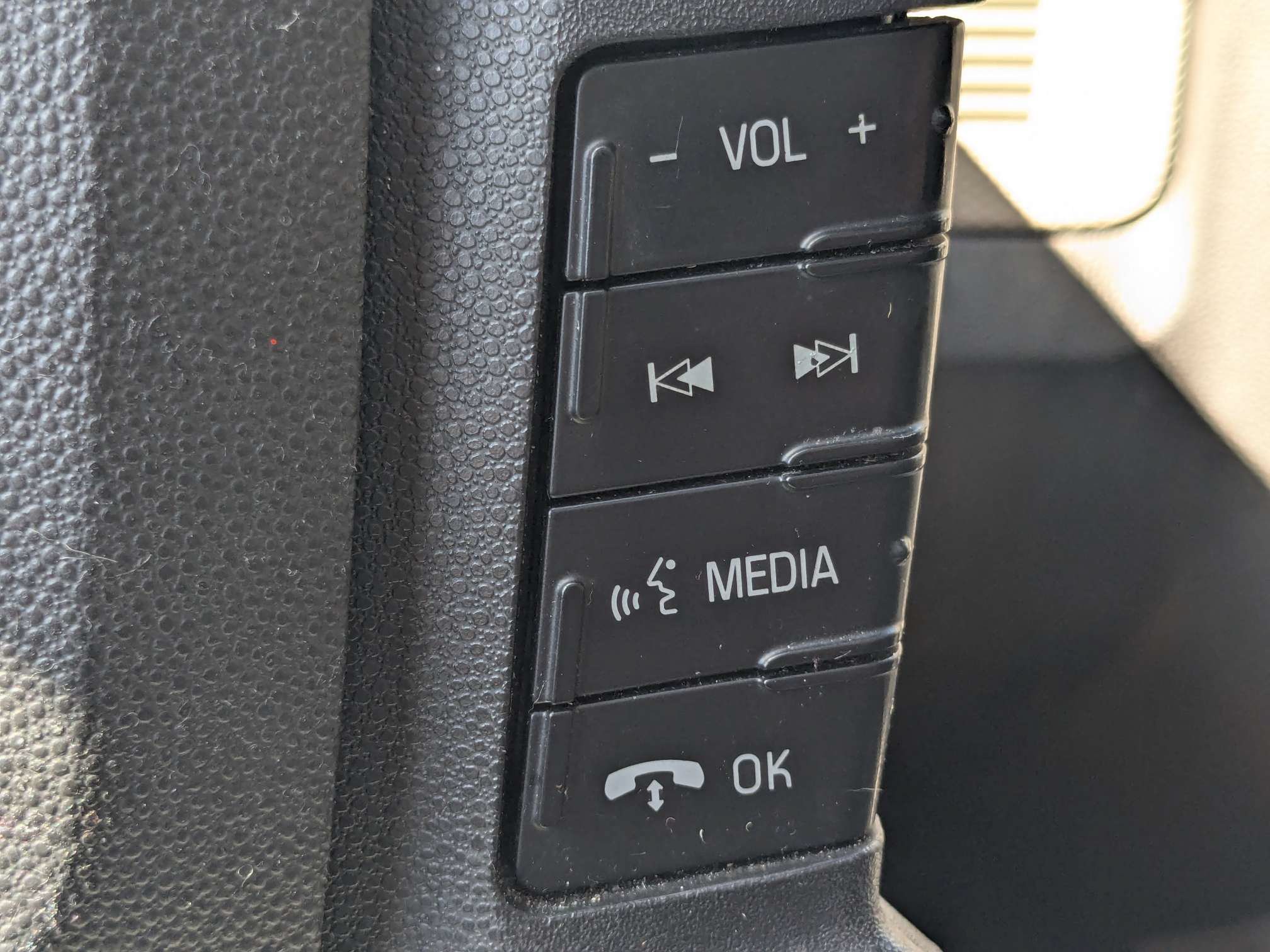 Used 2010 Mercury Mariner Premier FWD image 23