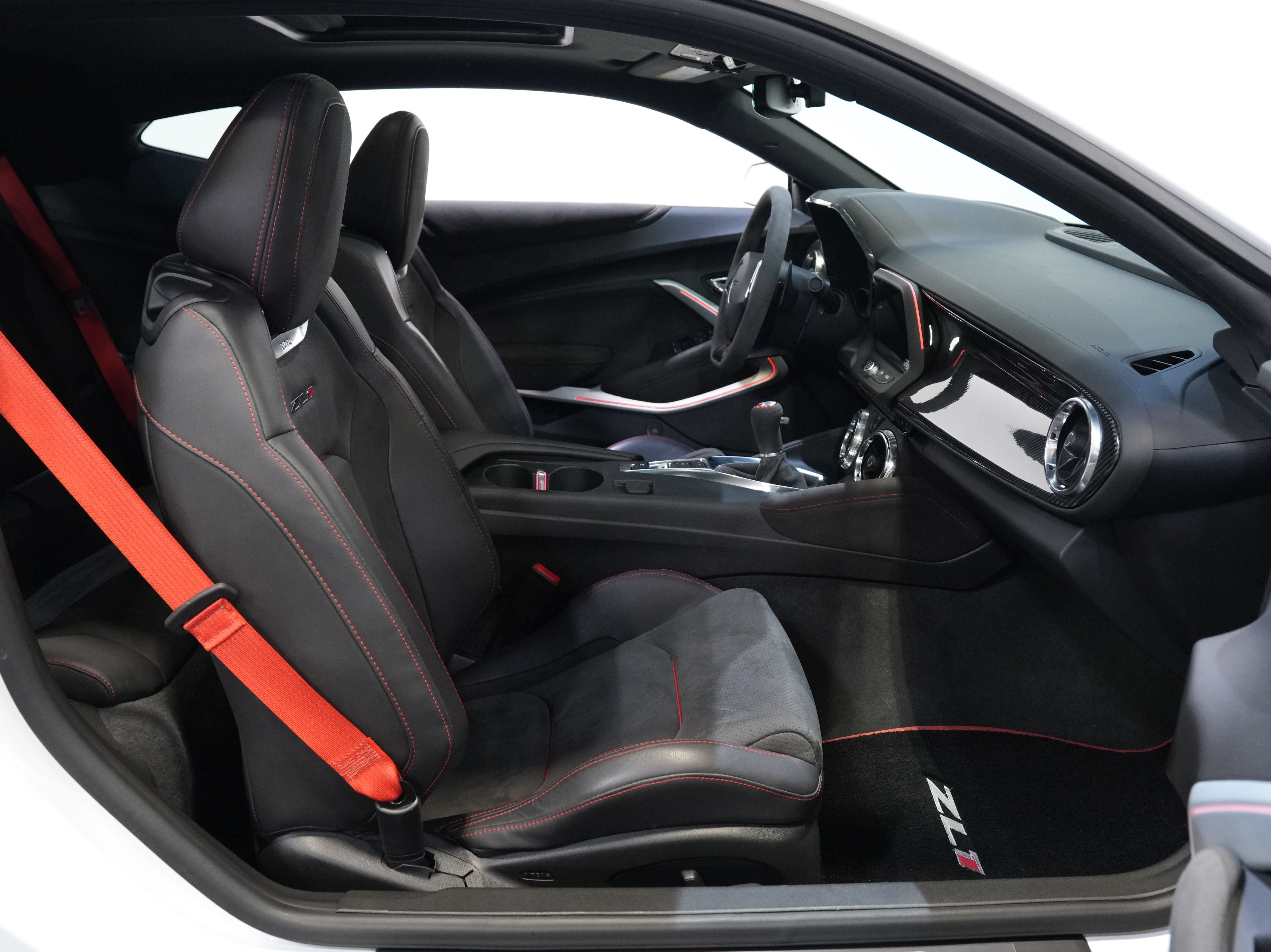 Used 2018 Chevrolet Camaro ZL1 RWD image 32
