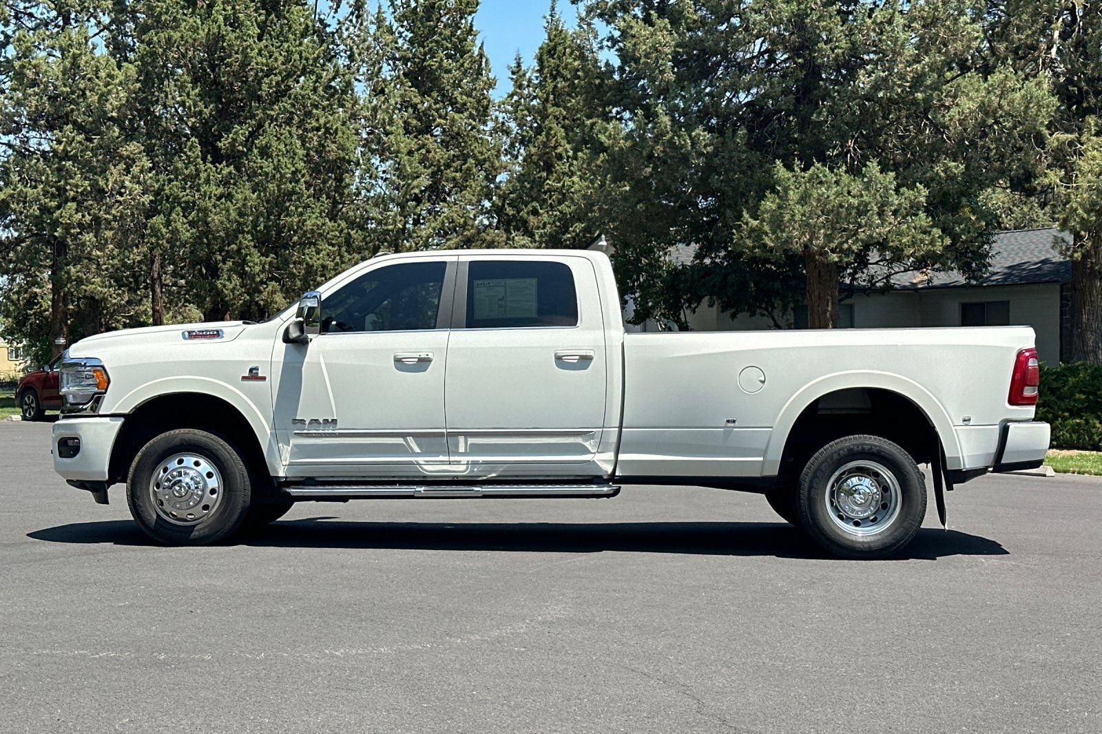 Used 2024 RAM 3500 Limited AWD/4WD image 7
