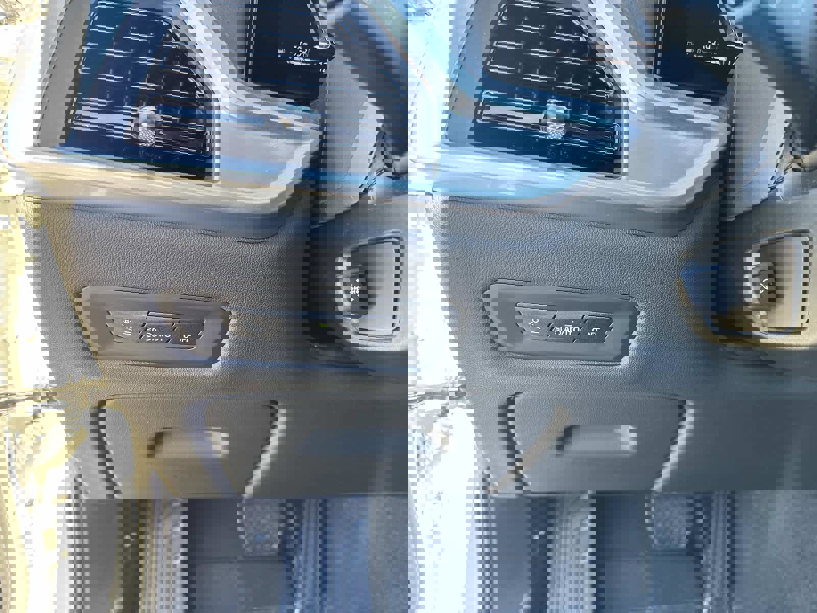 Certified 2025 BMW X5 sDrive40i w/ Parking Assistance Package image 33