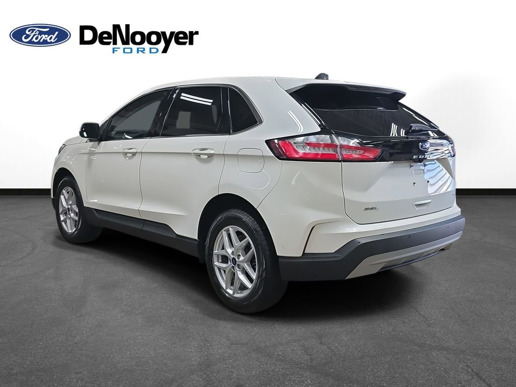 Used 2022 Ford Edge SEL image 9