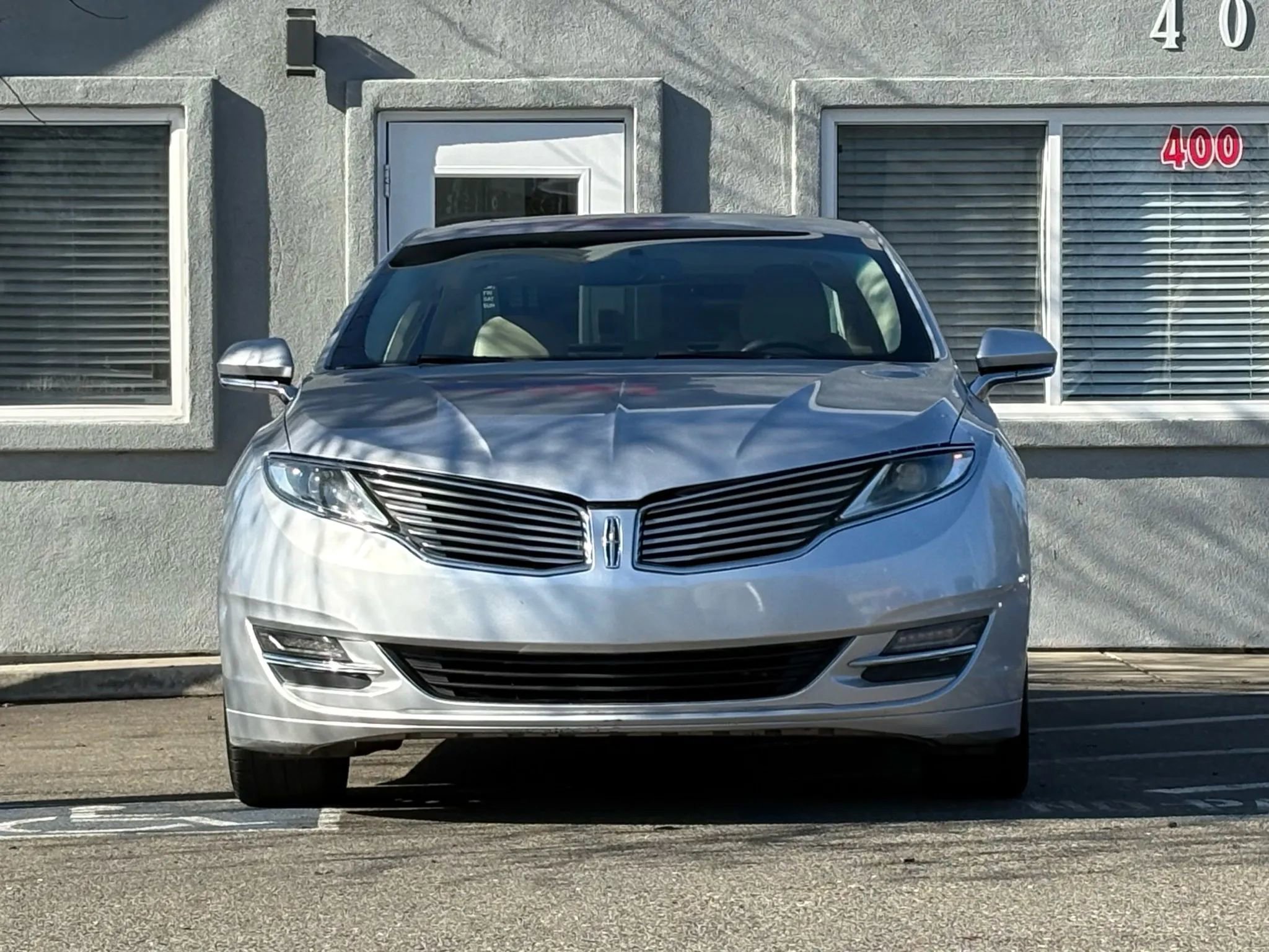 Used 2014 Lincoln MKZ Hybrid FWD image 2