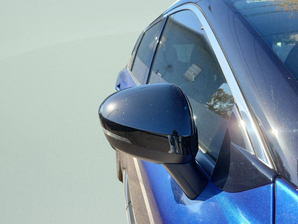 Used 2023 Nissan Rogue SL w/ SL Premium Package image 6