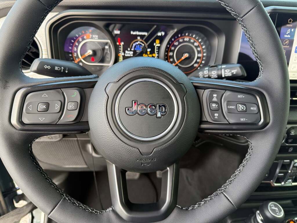 New 2025 Jeep Wrangler Sport S image 28