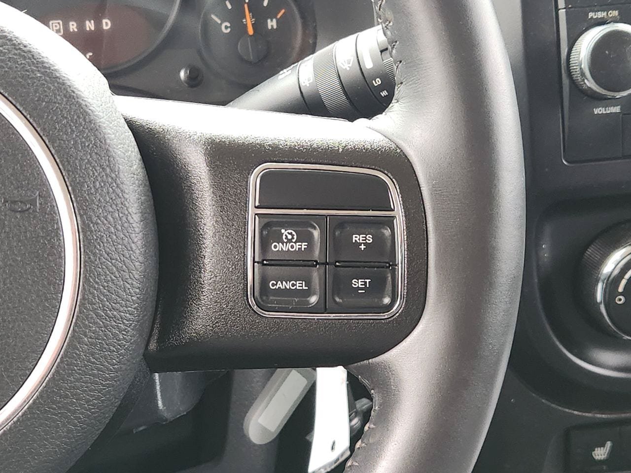 Used 2017 Jeep Patriot Latitude FWD image 25