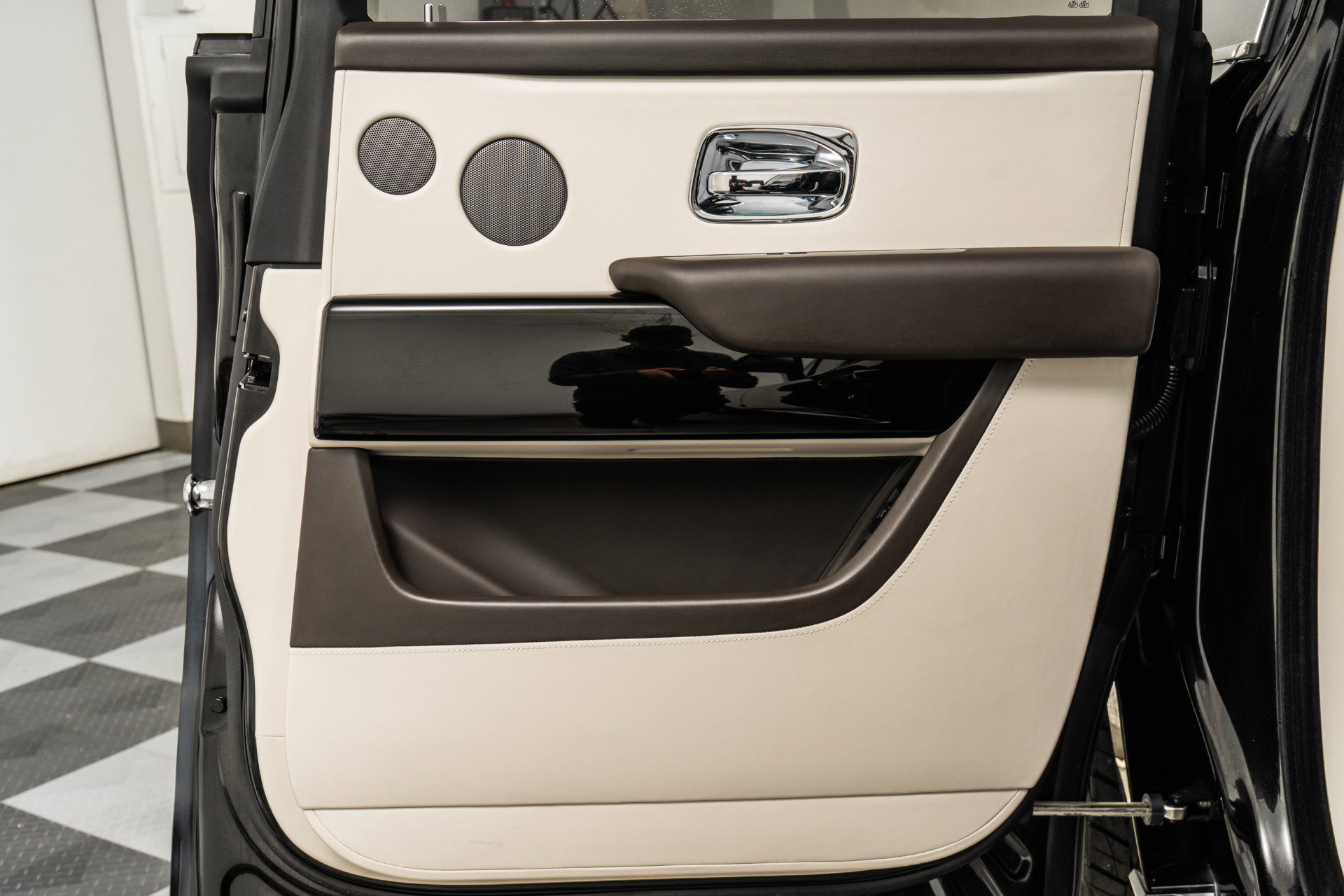 Used 2022 Rolls-Royce Cullinan image 39