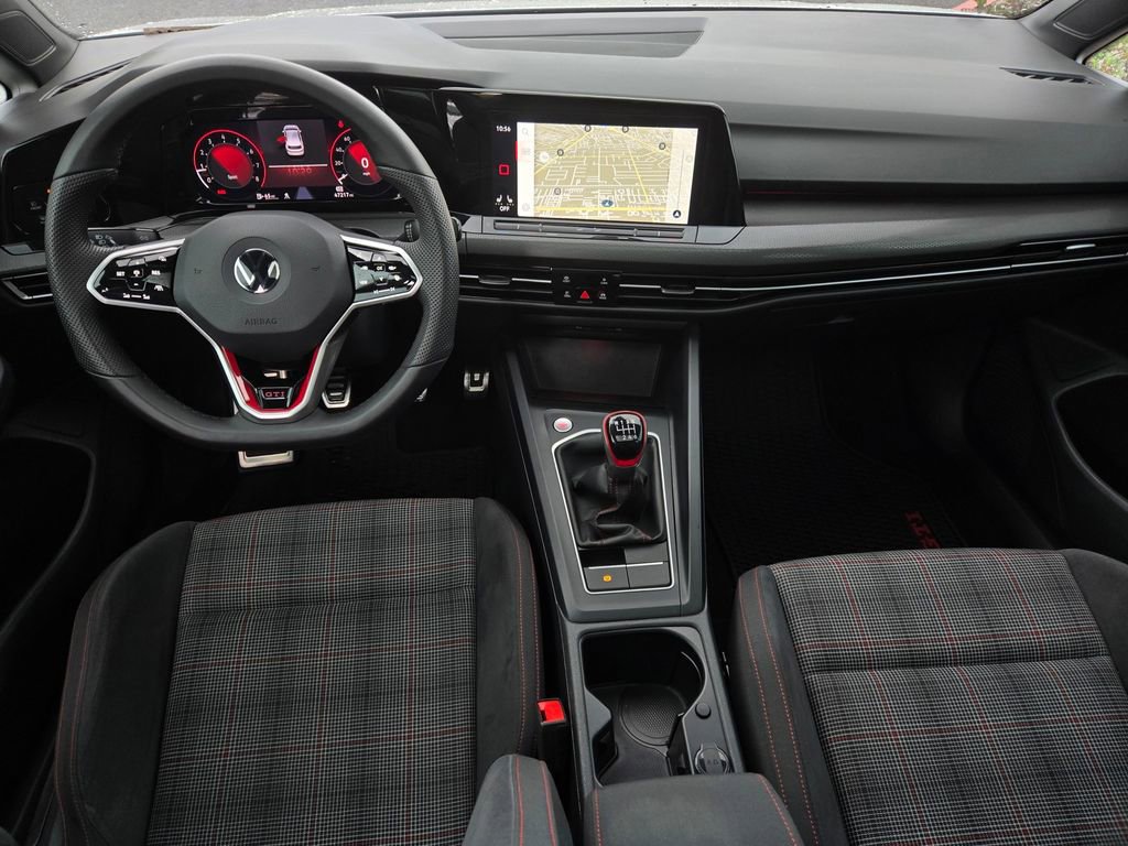 Used 2022 Volkswagen GTI SE image 15