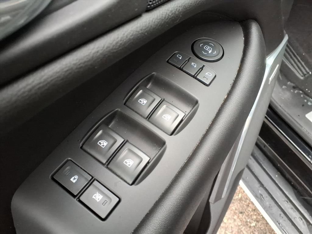 Used 2017 Cadillac Escalade Luxury image 16