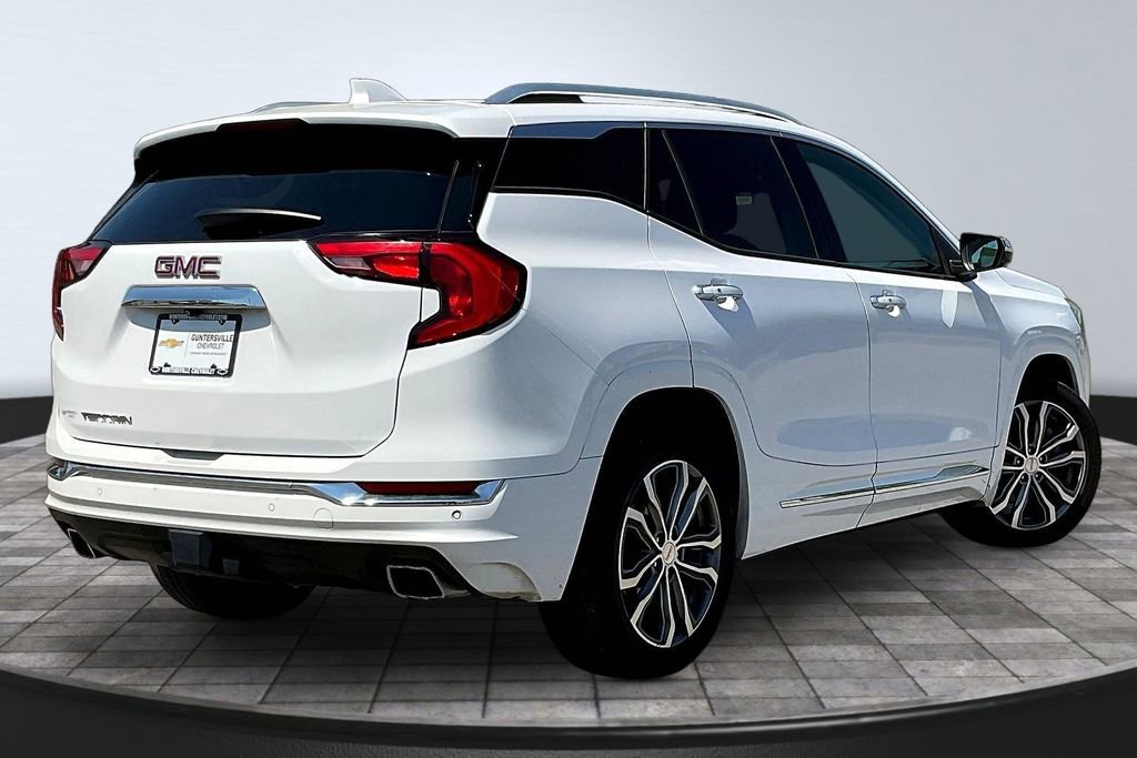 Used 2019 GMC Terrain Denali w/ Driver Alert Package II image 2