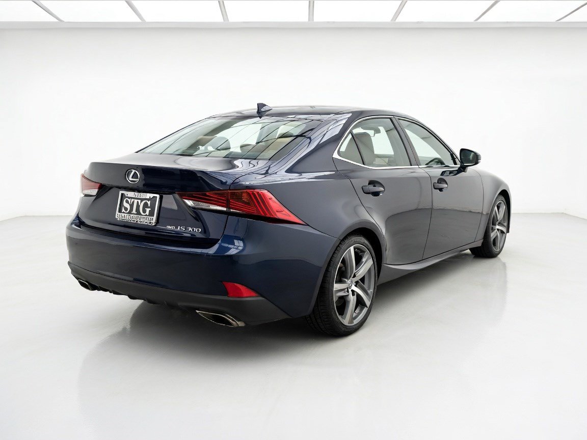 Used 2017 Lexus IS 300 AWD w/ Navigation System Package image 4