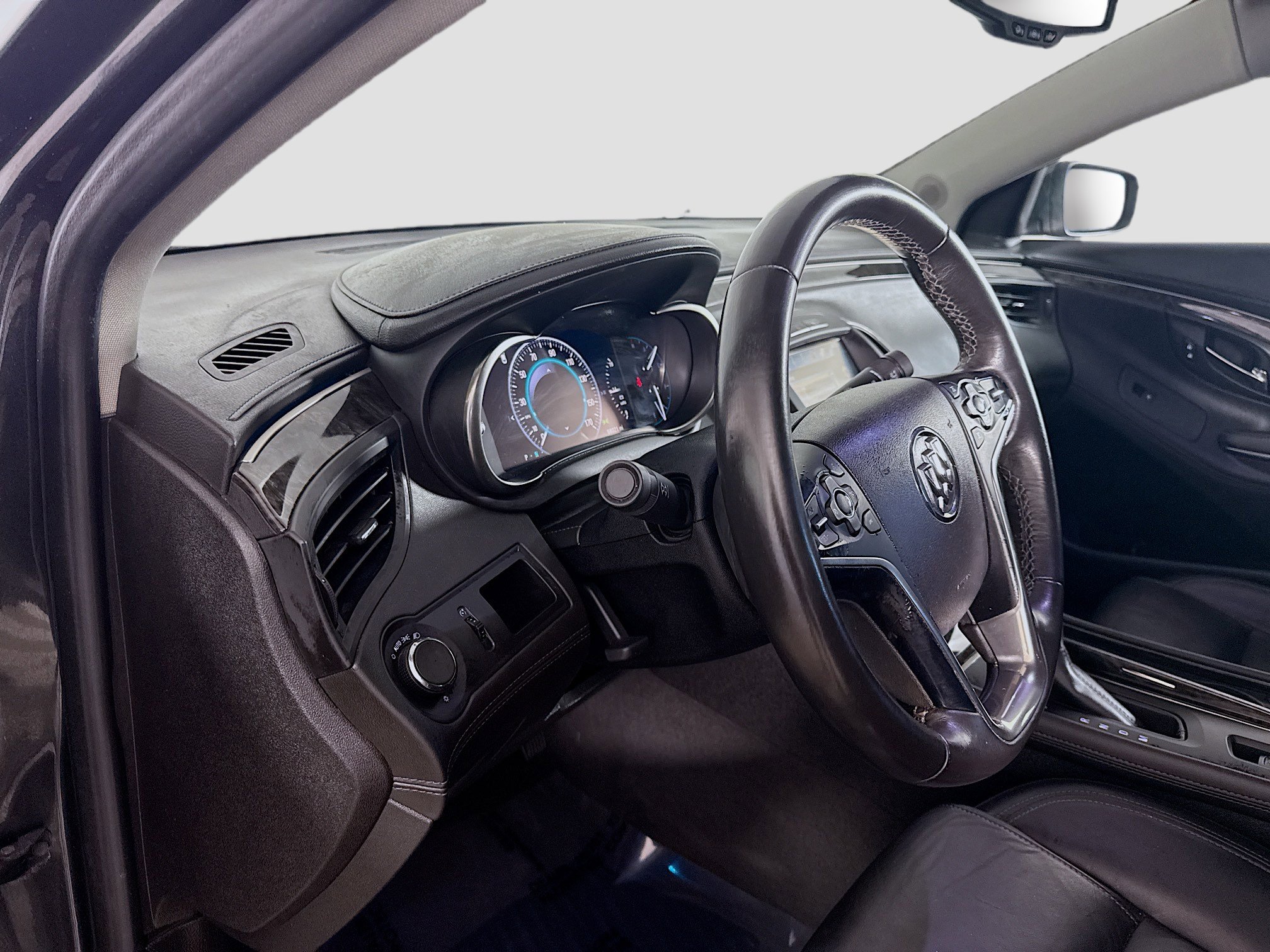 Used 2016 Buick LaCrosse Leather image 23
