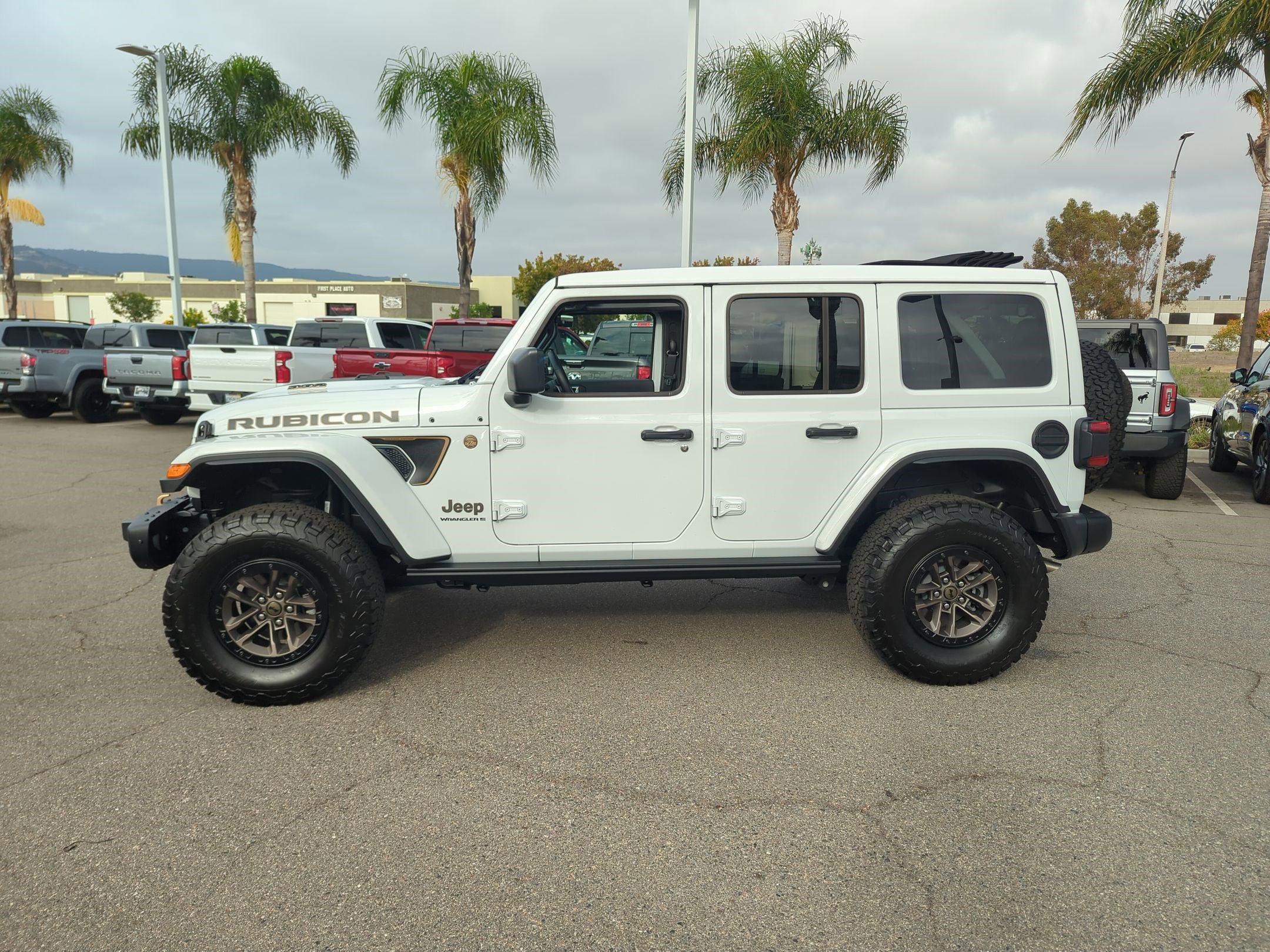 Used 2025 Jeep Wrangler Unlimited Rubicon 392 image 7