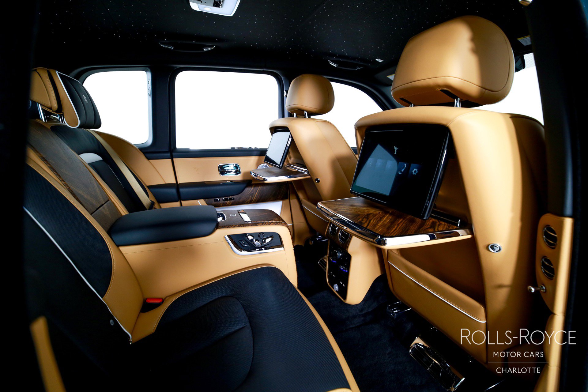 Certified 2025 Rolls-Royce Cullinan image 33