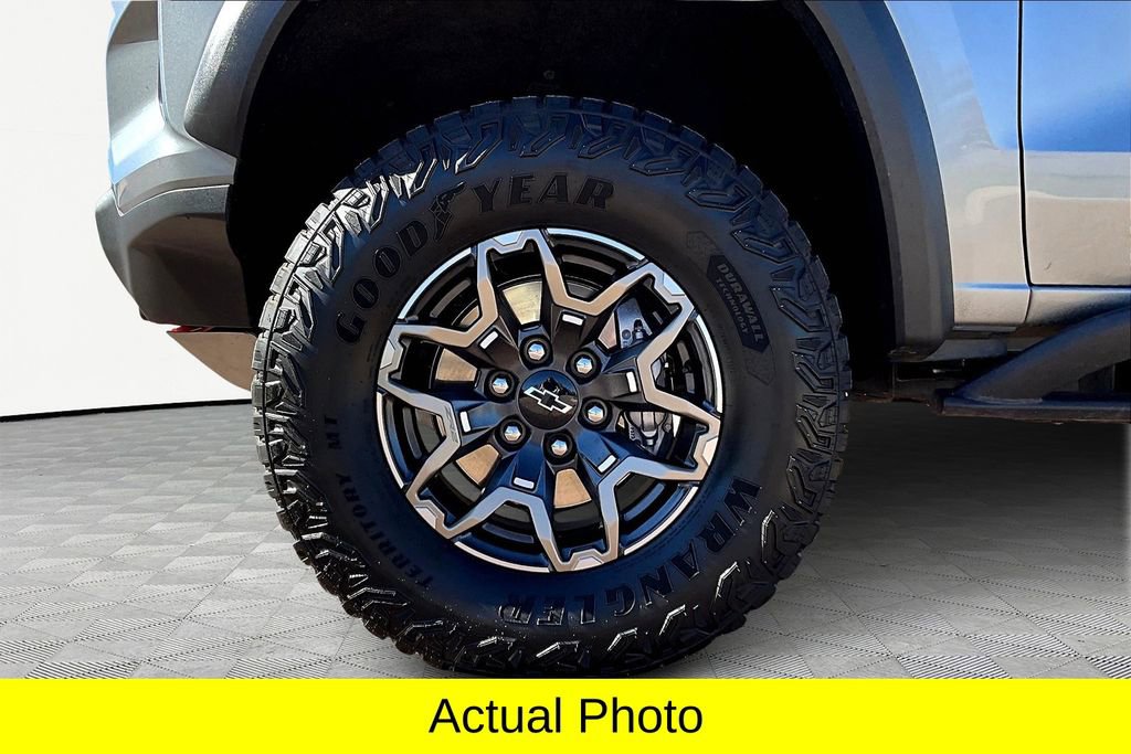 Used 2023 Chevrolet Colorado ZR2 w/ ZR2 Convenience Package III image 8