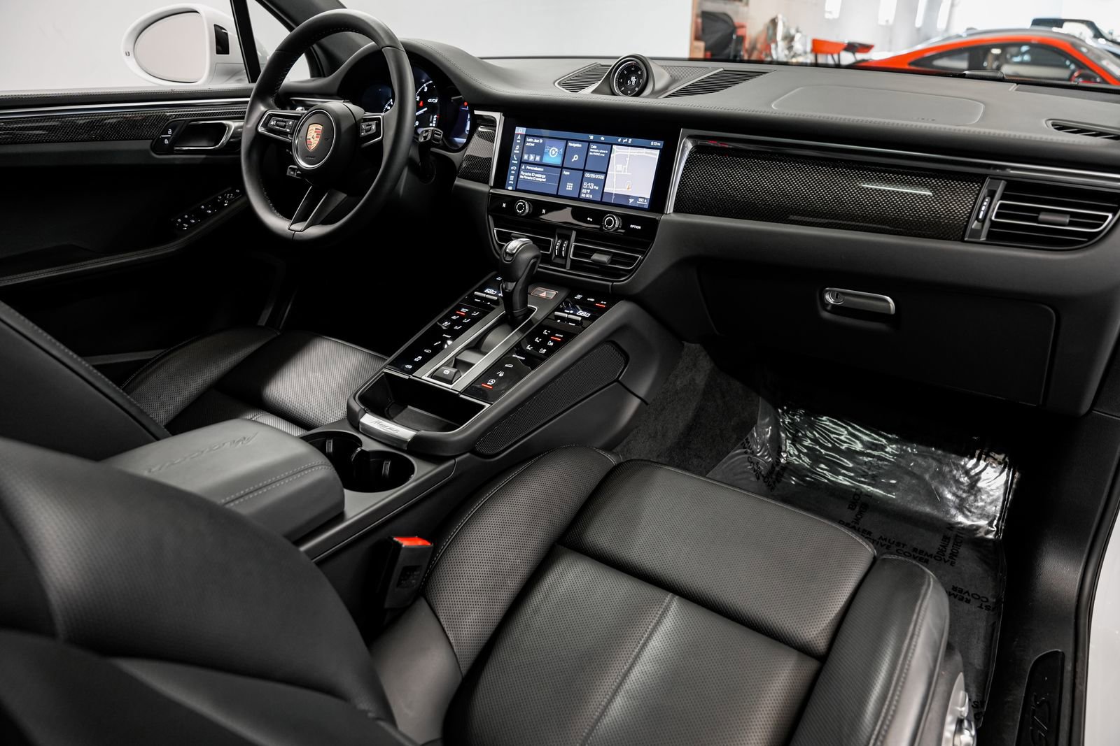 Used 2022 Porsche Macan GTS AWD/4WD image 28