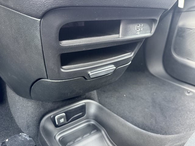 New 2027 Chrysler Pacifica Select FWD image 24