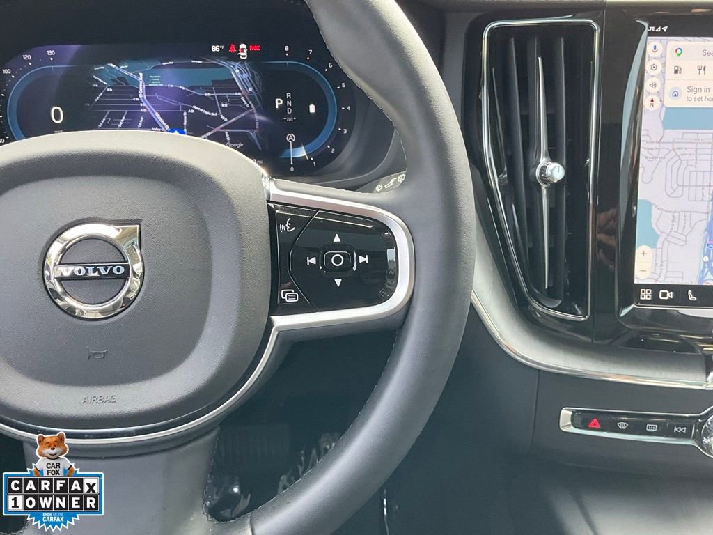 Used 2025 Volvo XC60 B5 Plus image 40