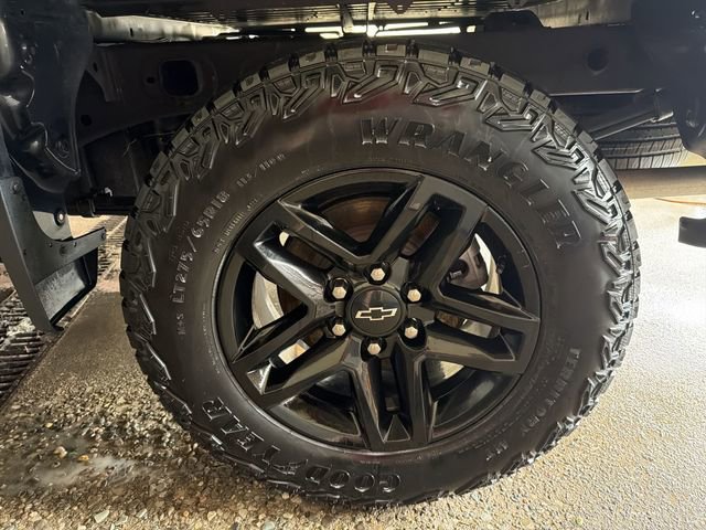 Certified 2023 Chevrolet Silverado 1500 Custom Trail Boss w/ LPO, Dark Essentials Package image 10