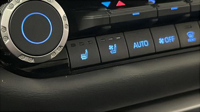 Used 2024 Toyota Sequoia Platinum image 23