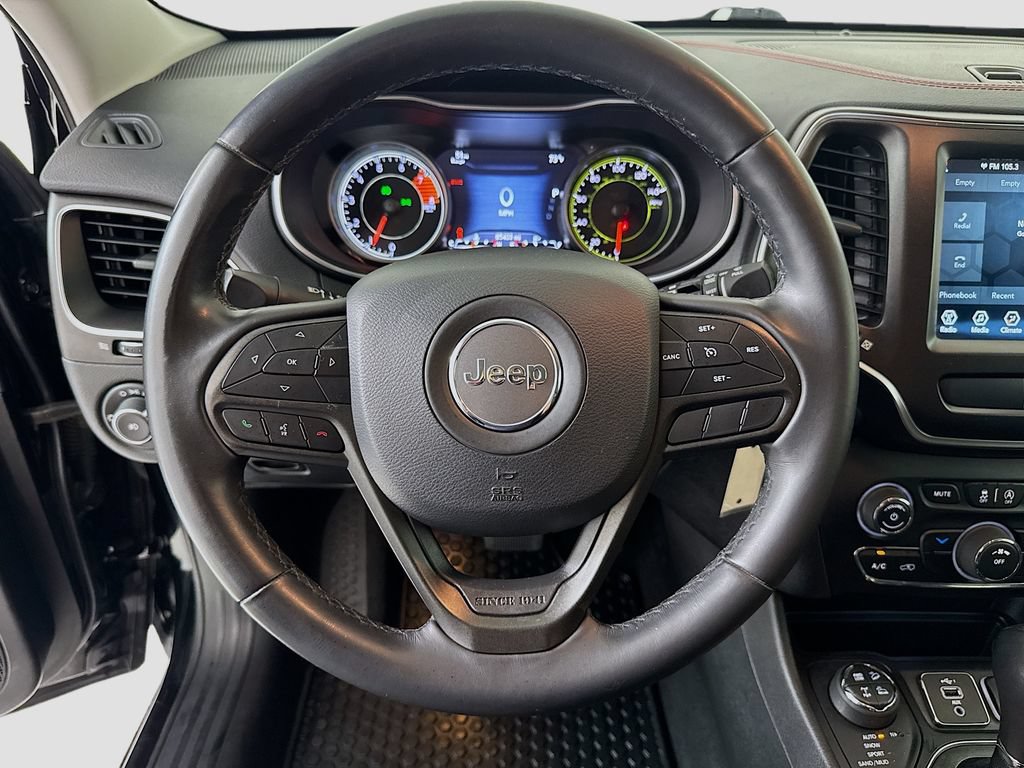 Used 2020 Jeep Cherokee Trailhawk AWD/4WD image 13