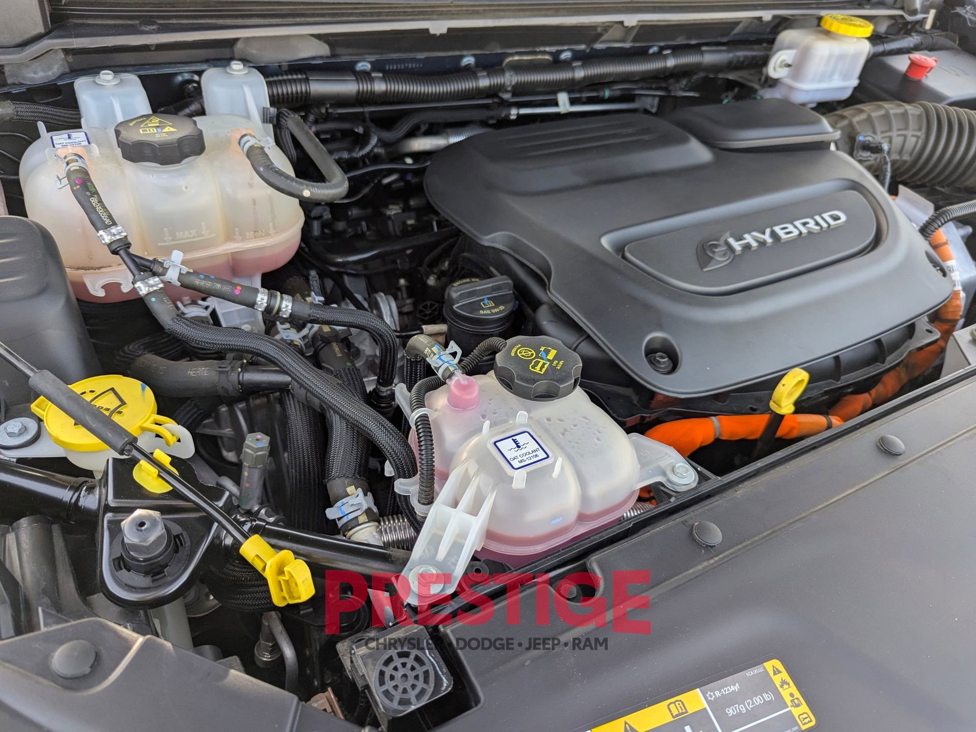 Used 2024 Chrysler Pacifica Select image 32