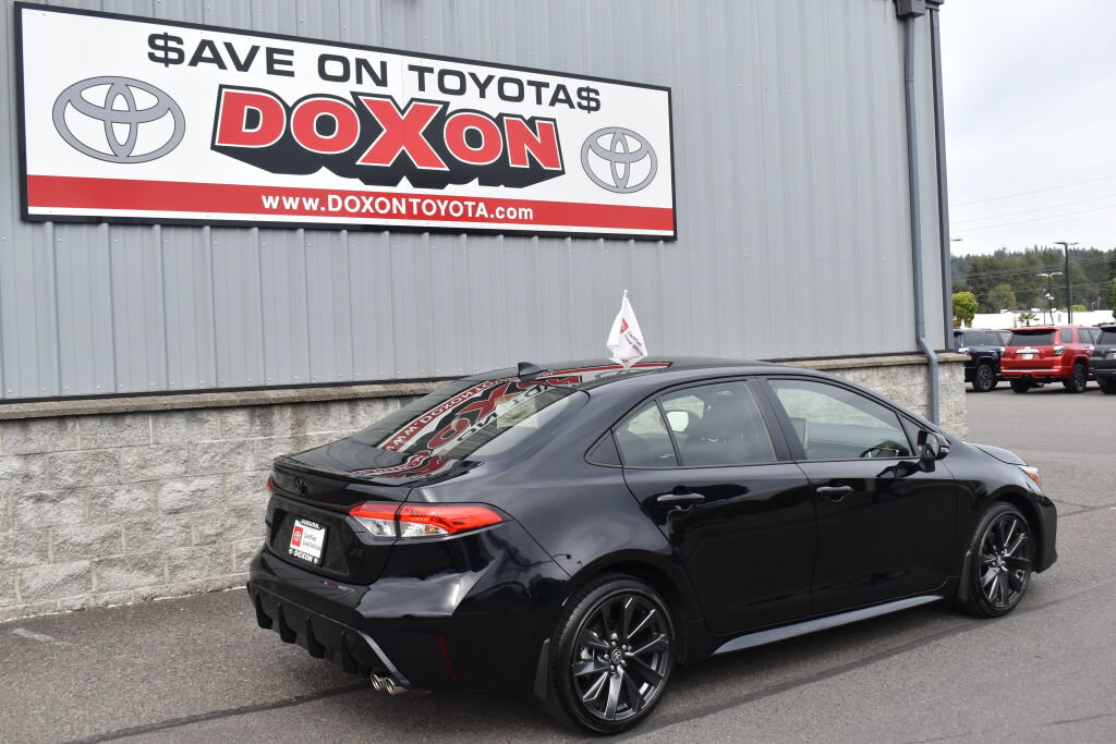 Certified 2026 Toyota Corolla SE FWD image 5