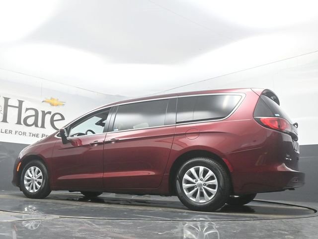 Used 2017 Chrysler Pacifica Touring w/ Tire & Wheel Group image 54