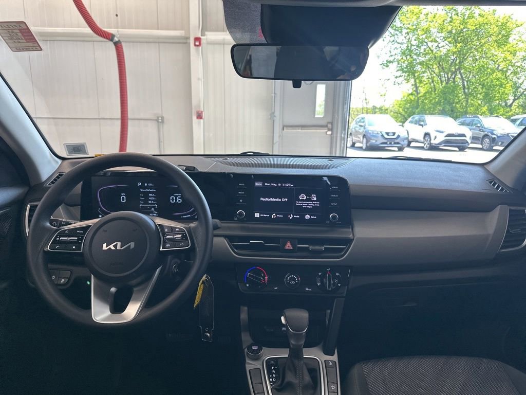 Certified 2024 Kia Seltos LX AWD/4WD image 7