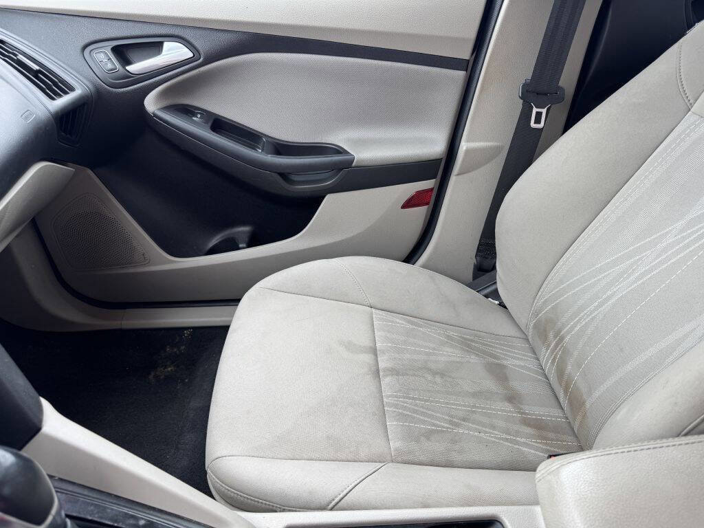 Used 2016 Ford Focus SE image 11