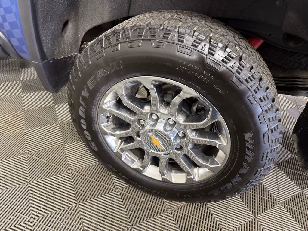Used 2026 Chevrolet Silverado 2500 LTZ w/ LTZ Premium Package AWD/4WD image 12