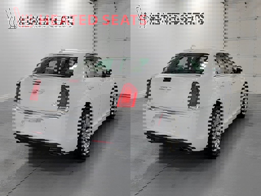 Used 2019 Chrysler 300 Touring L w/ Quick Order Package 22F image 9