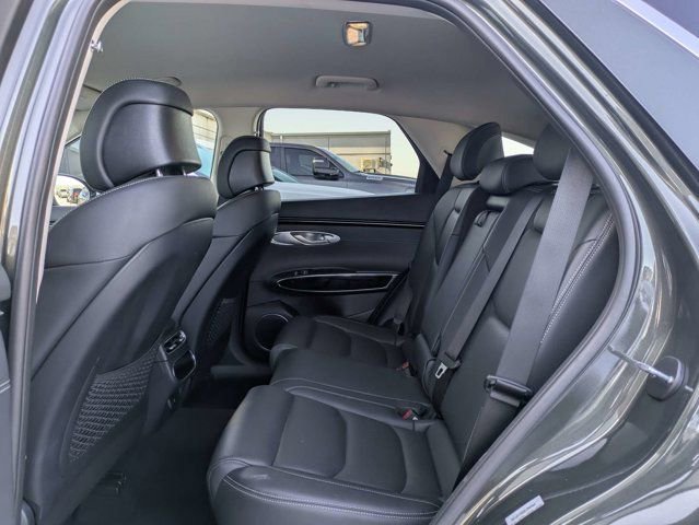 Used 2025 Genesis GV70 2.5T AWD/4WD image 14