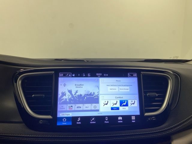 Used 2022 Chrysler Pacifica Touring-L image 12