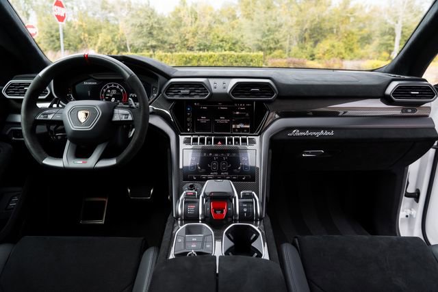 Used 2024 Lamborghini Urus Performante image 28