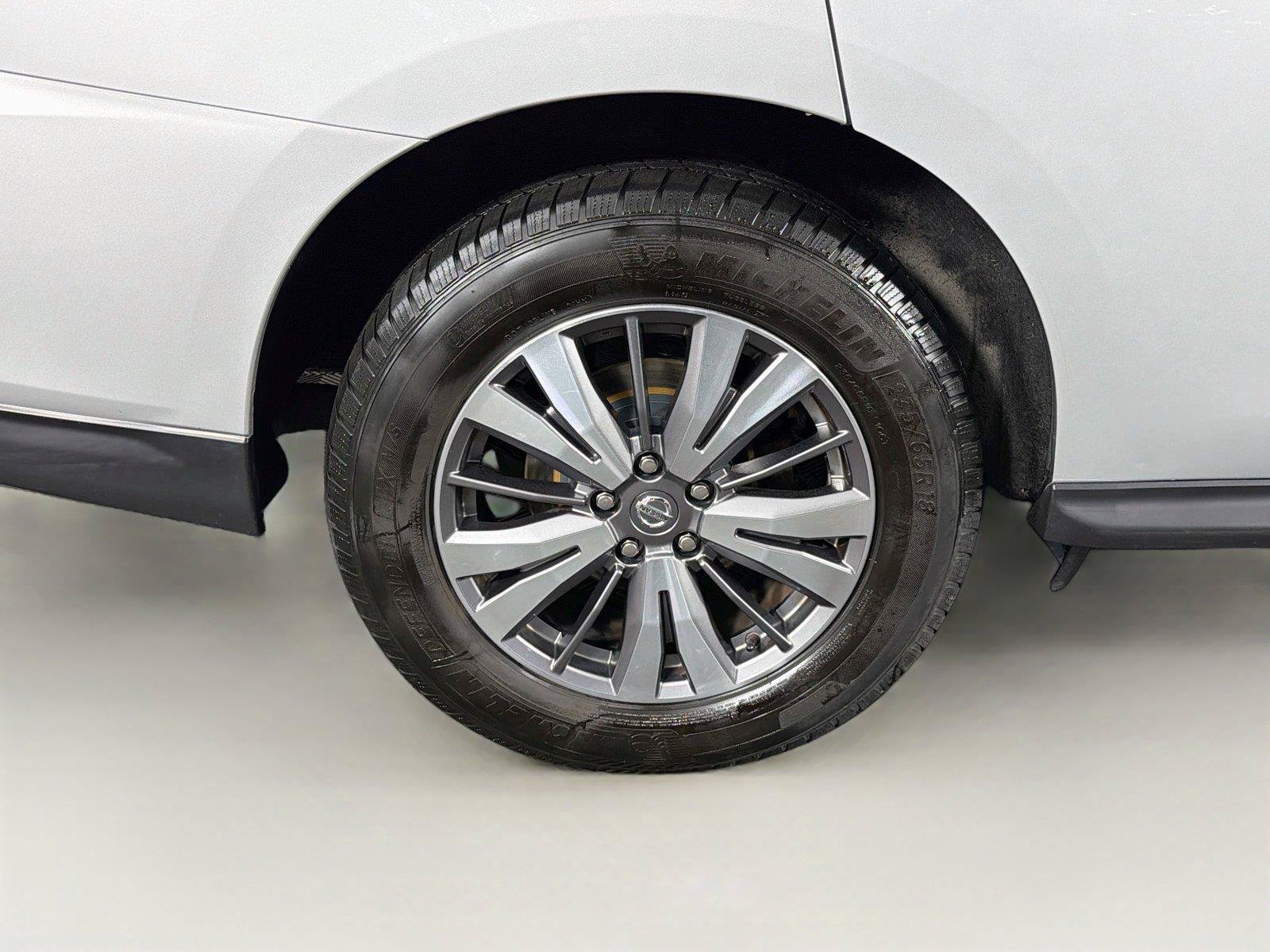 Used 2019 Nissan Pathfinder SV AWD/4WD image 33
