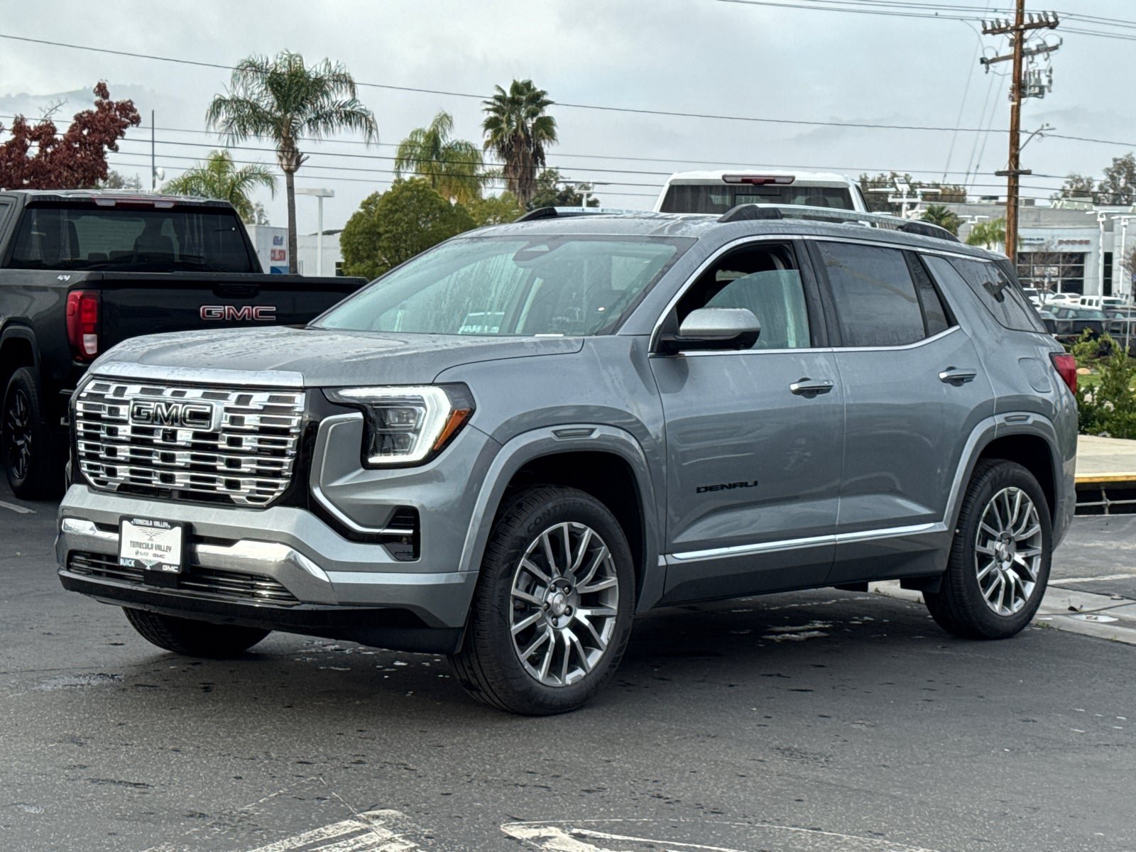 Used 2026 GMC Terrain Denali w/ LPO, Black Badging Package AWD/4WD image 4