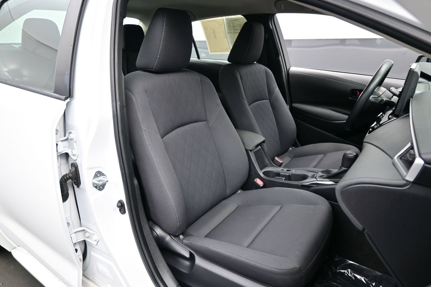 Used 2024 Toyota Corolla LE FWD image 13