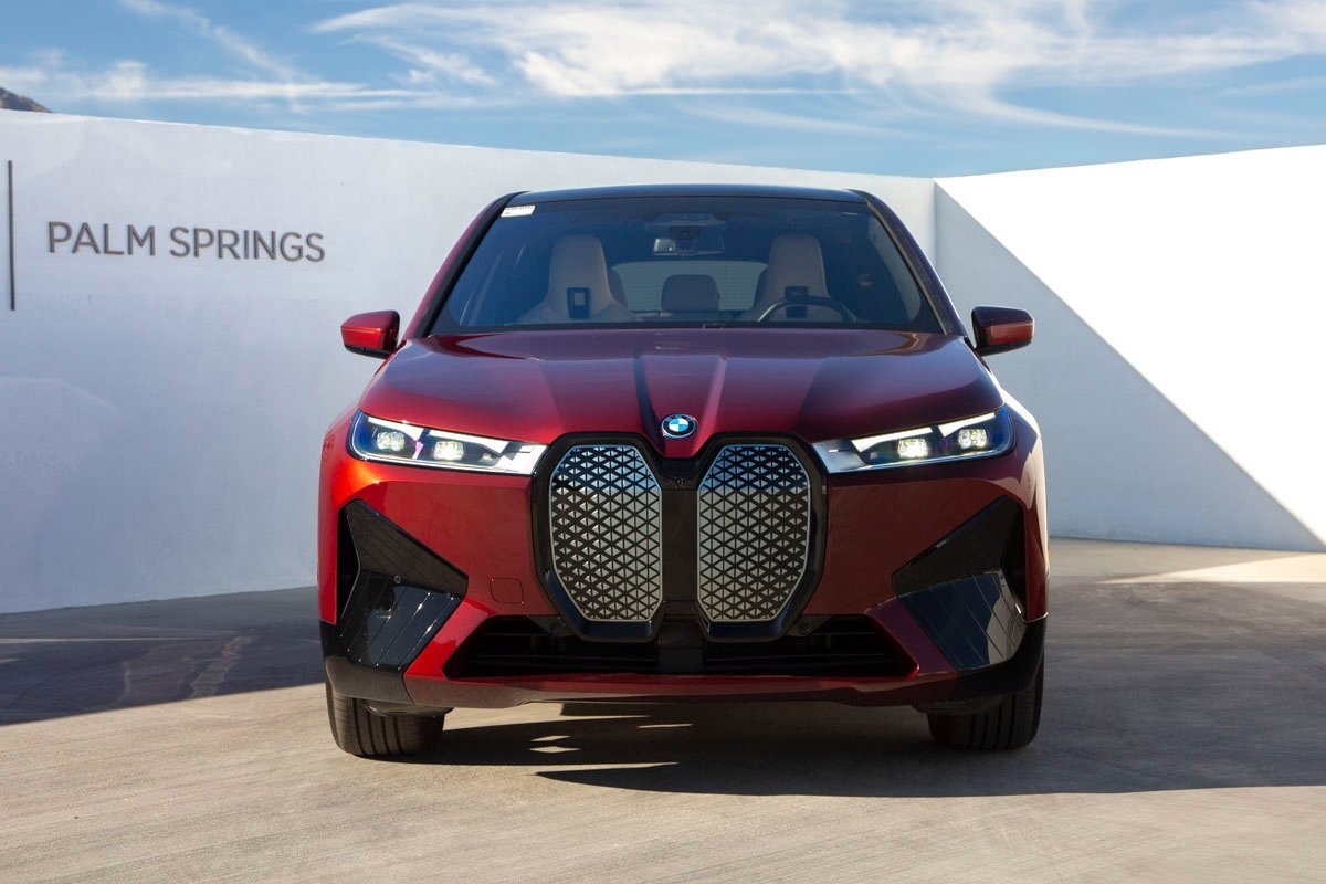 Certified 2023 BMW iX xDrive50 w/ Premium Package image 3