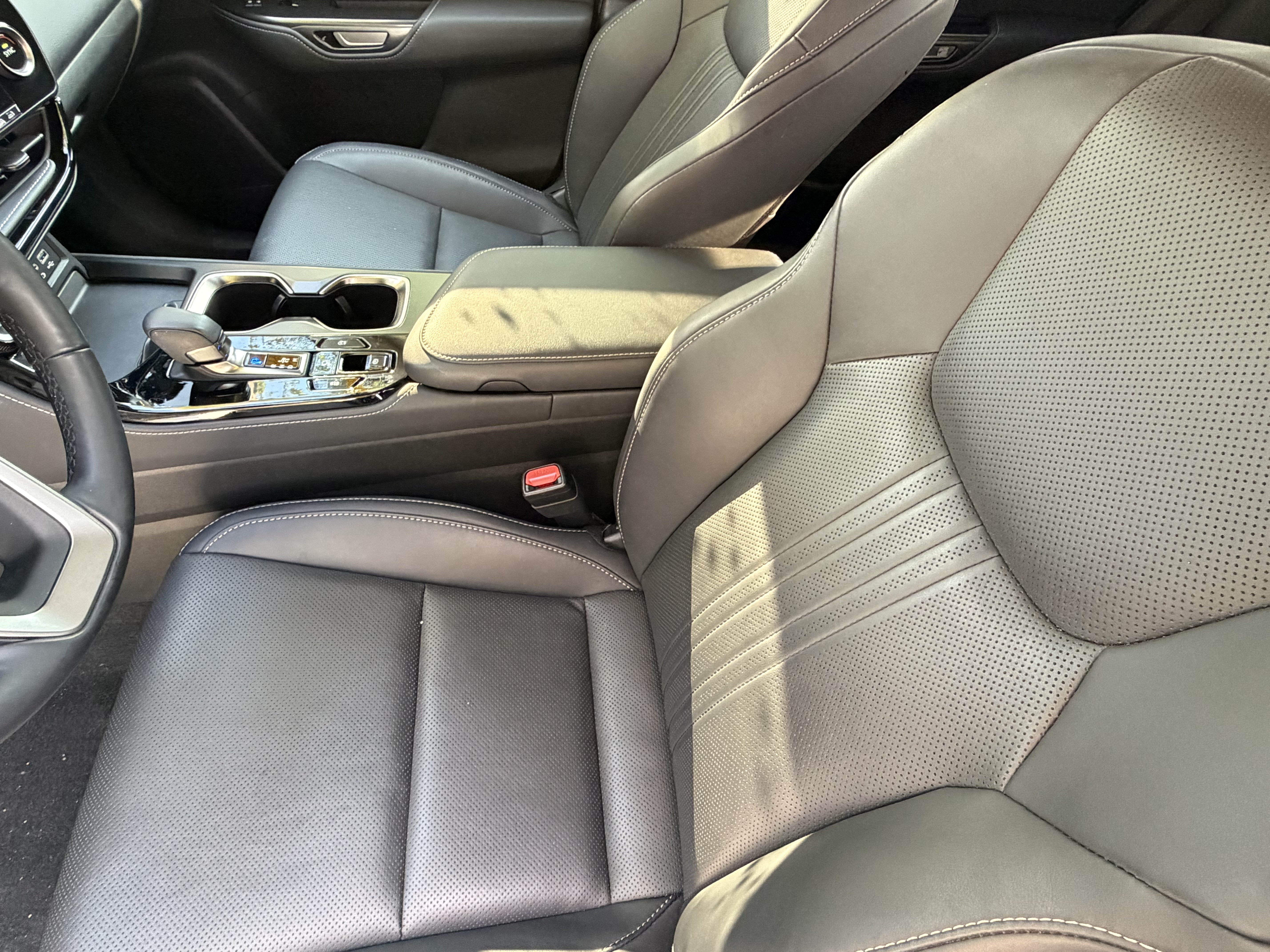 Used 2024 Lexus NX 250 FWD w/ Cold Area Package image 15