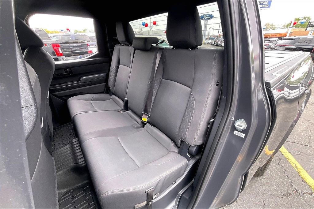 Used 2024 Toyota Tacoma SR5 AWD/4WD image 23