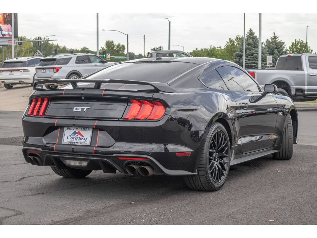Used 2019 Ford Mustang GT Premium w/ GT Performance Package RWD image 3