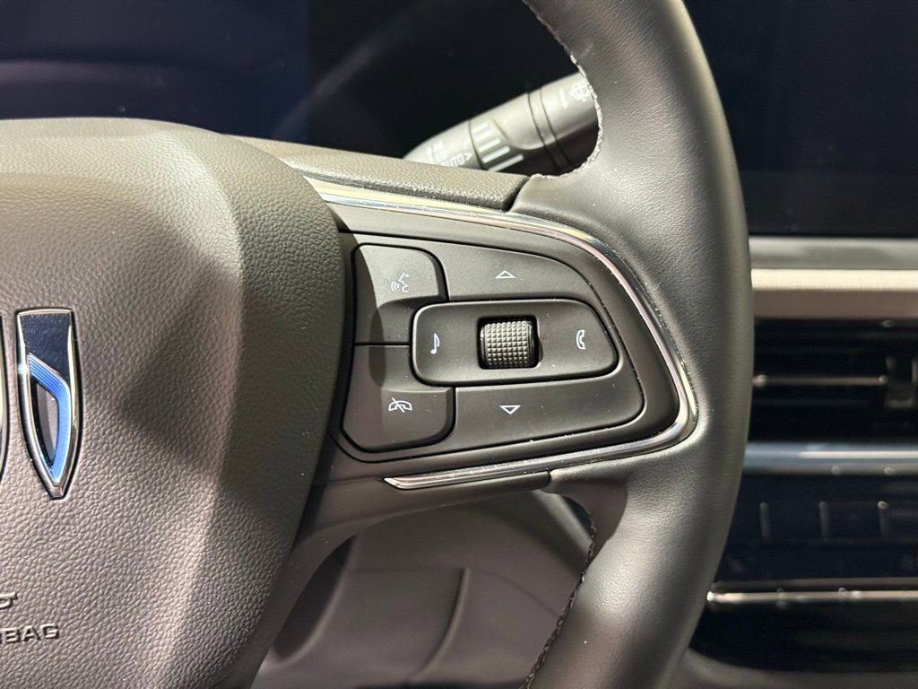 Used 2024 Buick Envista Avenir image 25