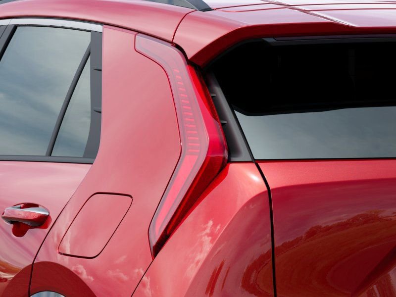 New 2025 Kia Niro SX image 13