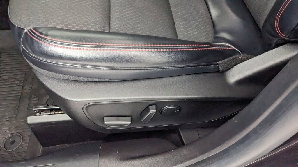 Certified 2023 Ford Escape ST-Line w/ Tech Pack #1 image 28