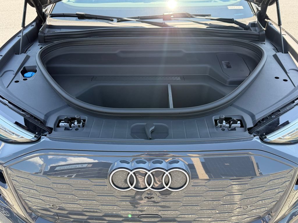 Certified 2025 Audi Q6 e-tron Premium Plus w/ Premium Plus AWD/4WD image 40
