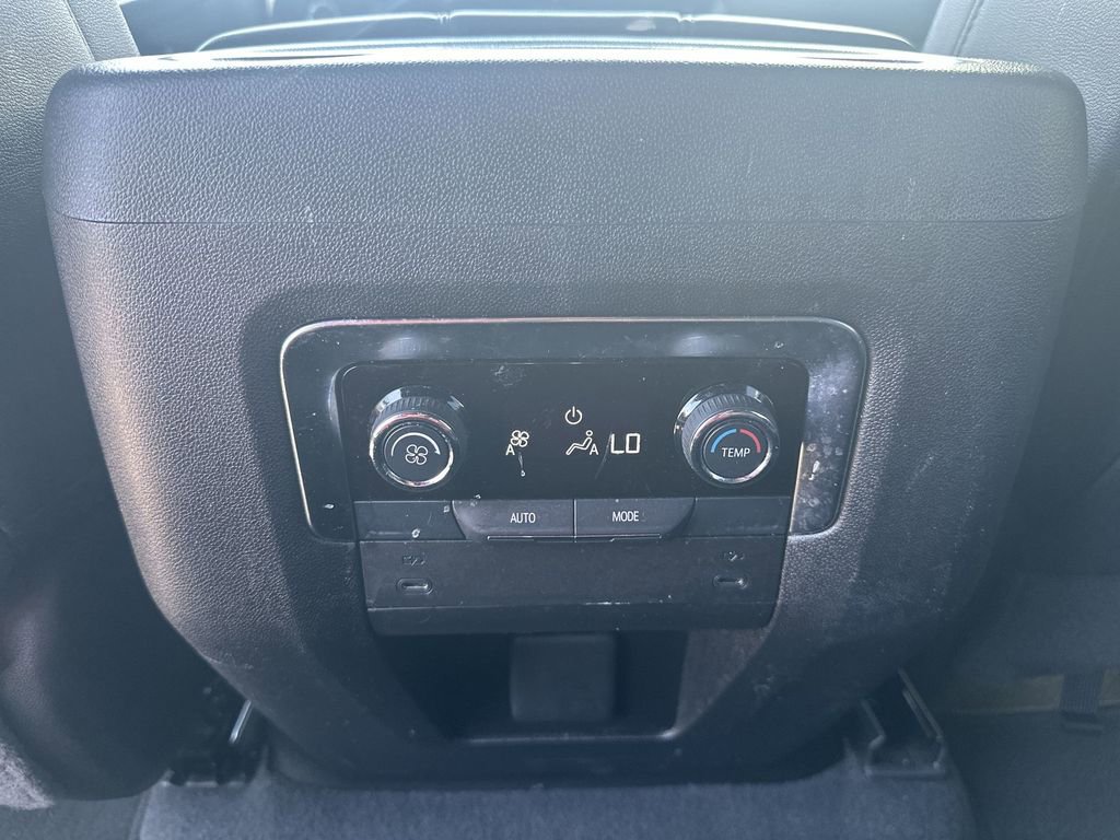 Used 2025 Chevrolet Tahoe LT RWD image 21