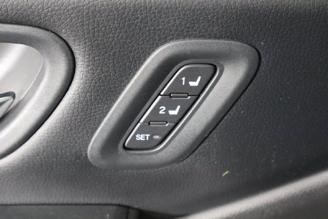 Used 2025 Honda Pilot TrailSport image 22