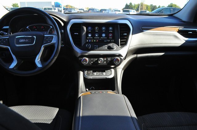 Used 2023 GMC Acadia SLE w/ Driver Convenience Package image 16