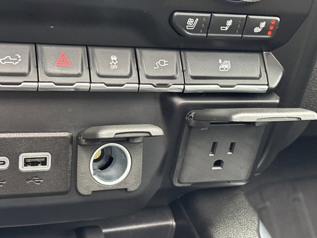 Used 2023 GMC Sierra 3500 Denali image 44