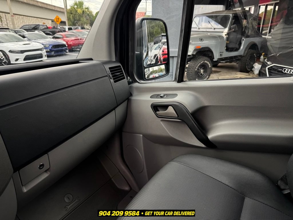 Used 2010 Mercedes-Benz Sprinter 2500 image 17